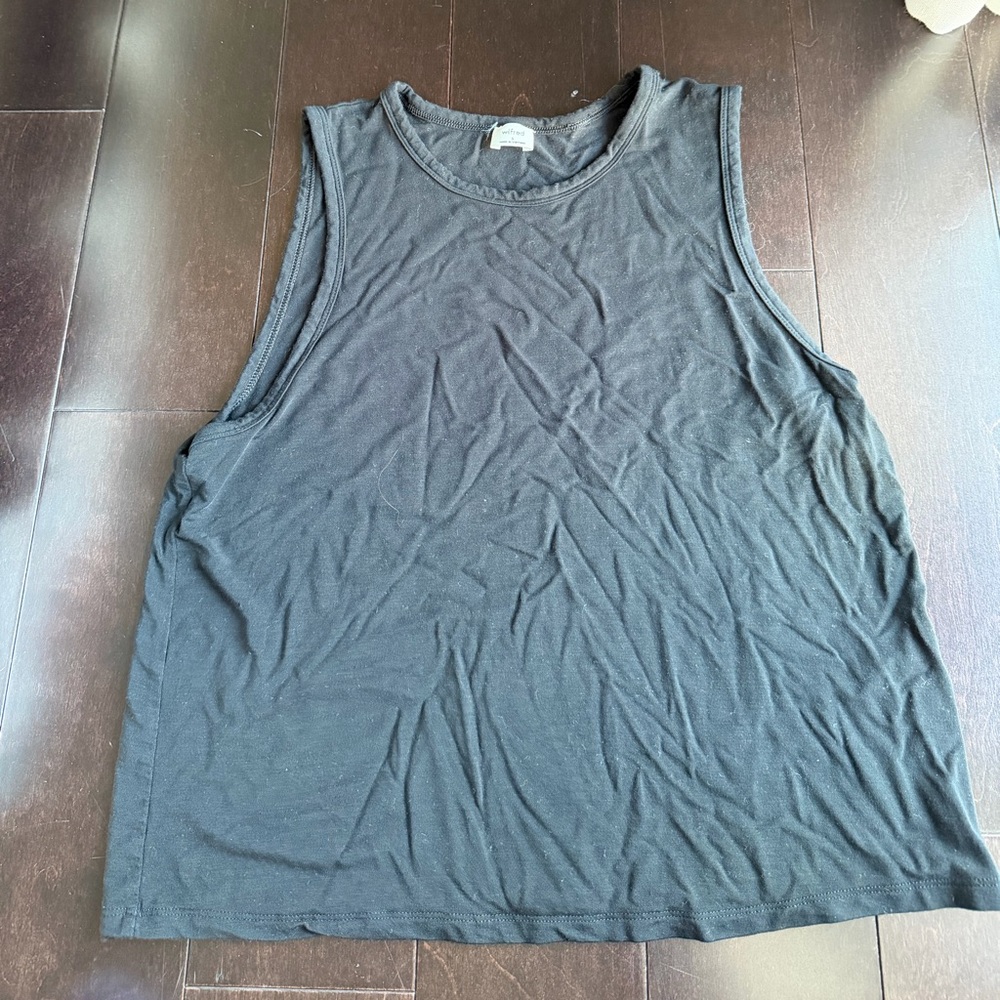 Aritzia Wilfred Sleeveless Top